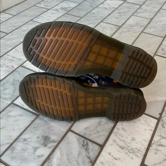 🥀 Floral Doc Martens 1460 - Picture 3 of 5